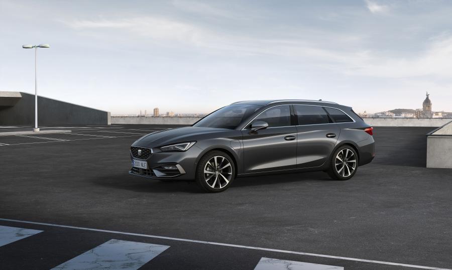  Seat Leon Sportstourer FR eHybrid 2020 года  (WW) (фото 13 из 16)